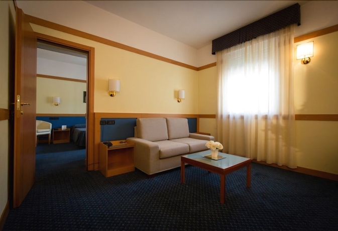 Imagen de la habitación del Hotel San Domenico Al Piano. Foto 6