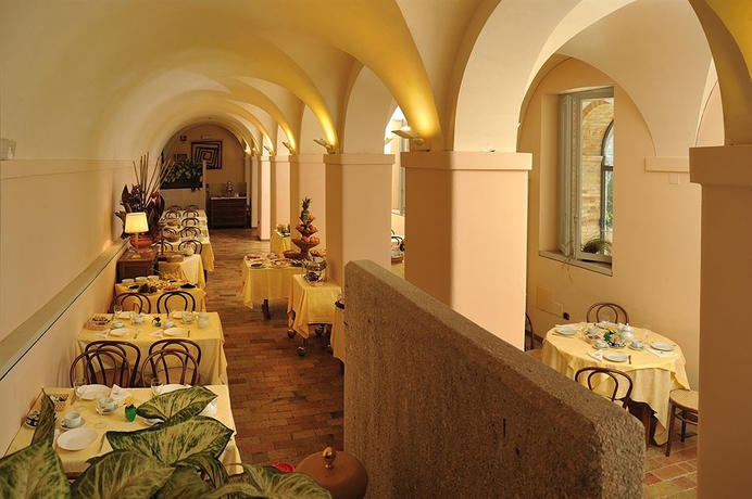 Imagen del bar/restaurante del Hotel San Domenico, Urbino. Foto 5