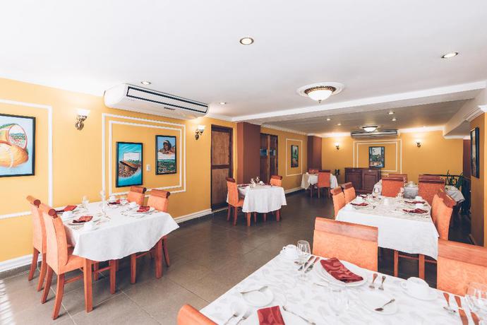 Imagen del bar/restaurante del Hotel San F&eacute;lix, Santiago de Cuba. Foto 3