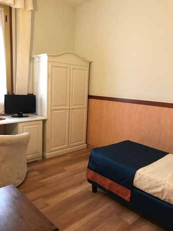 Imagen de la habitación del Hotel San Felice. Foto 15