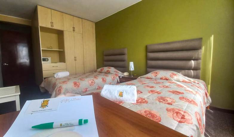 Imagen de la habitación del Hotel San Felipe Suites. Foto 18