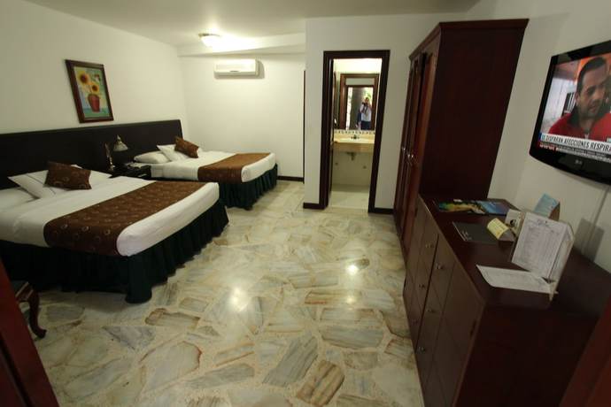 Imagen de la habitación del Hotel San Fernando Real. Foto 3