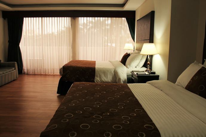 Imagen de la habitación del Hotel San Fernando Real. Foto 4