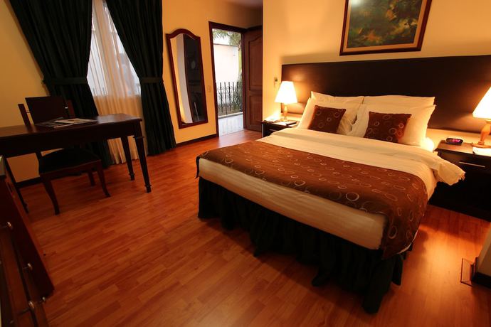 Imagen de la habitación del Hotel San Fernando Real. Foto 7