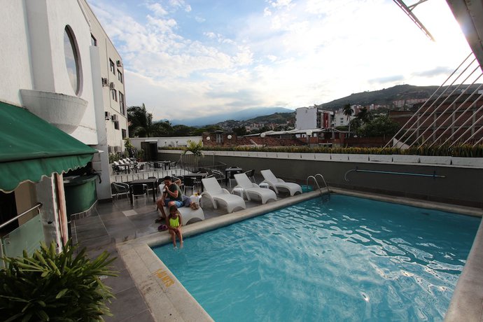 Imagen de la habitación del Hotel San Fernando Real. Foto 12