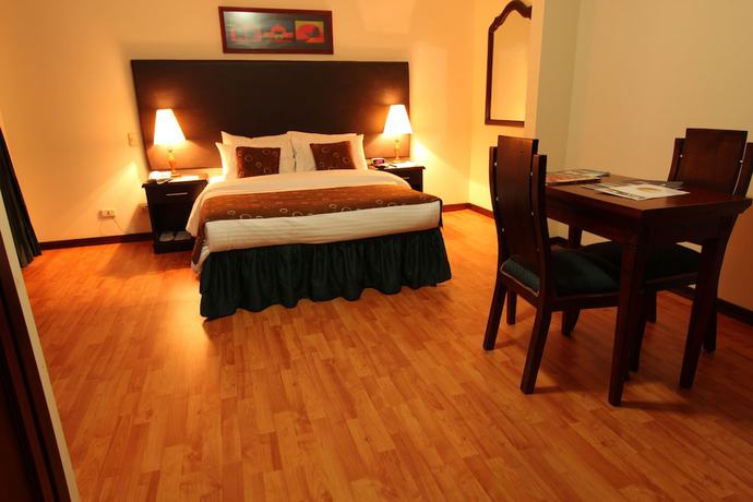 Imagen de la habitación del Hotel San Fernando Real. Foto 13