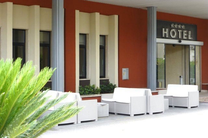 Imagen general del Hotel San Francesco, Roges. Foto 7