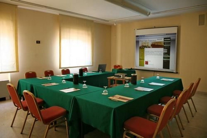 Imagen general del Hotel San Francesco, Roges. Foto 10