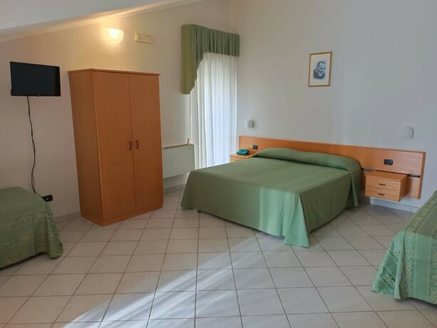 Imagen de la habitación del Hotel San Francesco, San Giovanni Rotondo. Foto 15