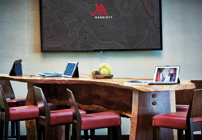 Imagen de los interiores del Hotel San Francisco Airport Marriott Waterfront. Foto 8