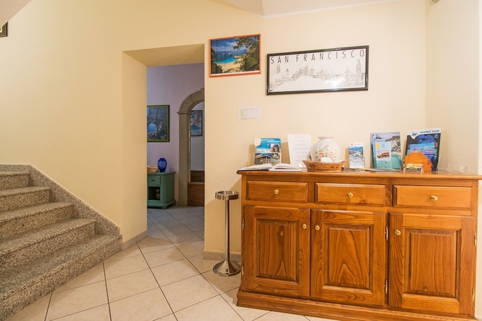 Imagen de los interiores del Hotel San Francisco, Cala Gonone. Foto 16