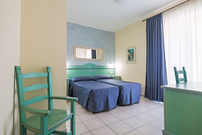 Imagen de la habitación del Hotel San Francisco, Cala Gonone. Foto 14