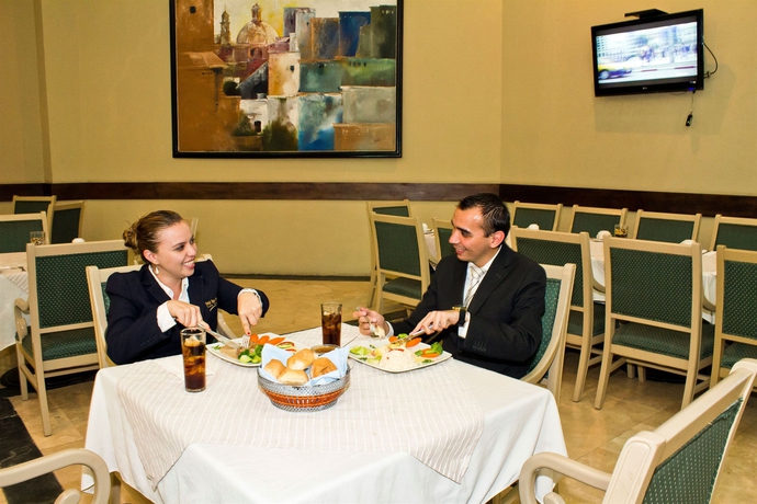 Imagen del bar/restaurante del Hotel San Francisco Leon. Foto 7