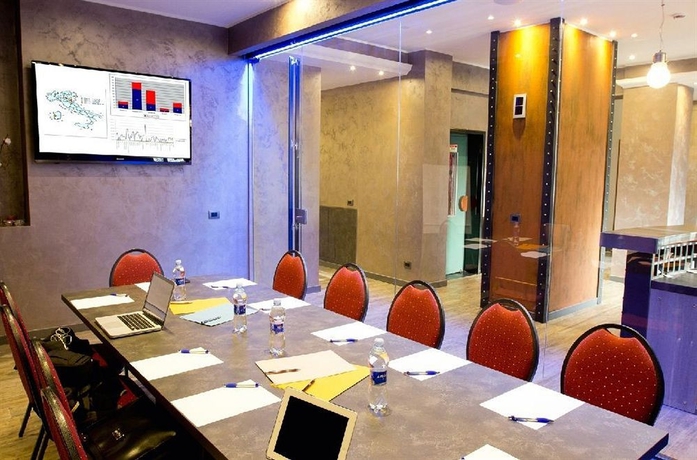 Imagen de los interiores del Hotel San Francisco, Milán. Foto 11