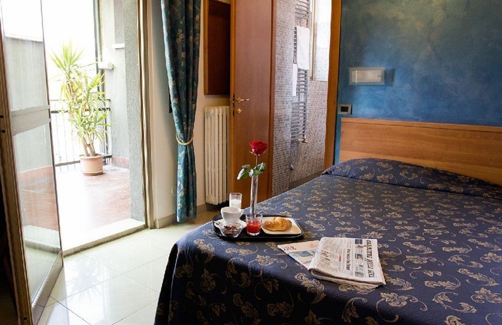 Imagen de la habitación del Hotel San Francisco, Milán. Foto 6