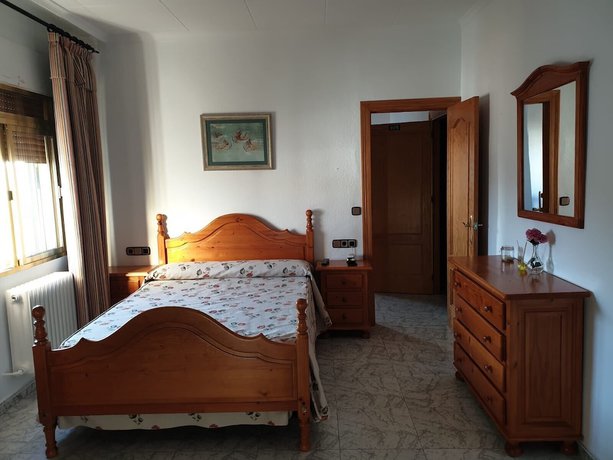 Imagen de la habitación del Hotel San Francisco, Santiago-Pontones. Foto 9