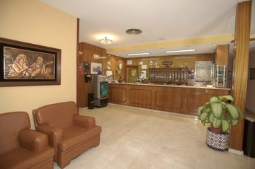 Imagen de los interiores del Hotel San Gabriel. Foto 18