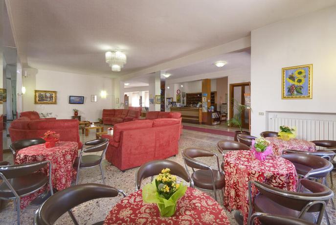 Imagen general del Hotel San Gabriele, Loreto. Foto 5