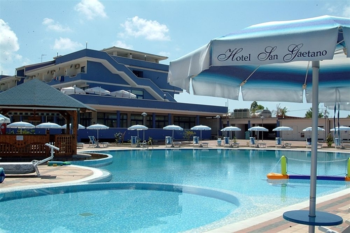 Imagen de los exteriores del Hotel San Gaetano. Foto 8