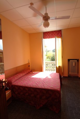 Imagen de la habitación del Hotel San Geminiano. Foto 9