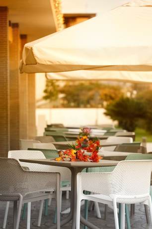 Imagen del bar/restaurante del Hotel San Germano. Foto 7