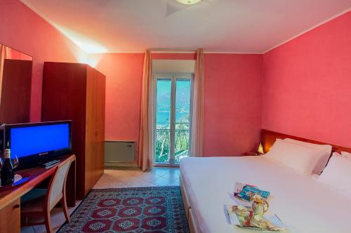 Imagen de la habitación del Hotel San Gerolamo. Foto 8