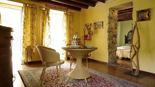 Imagen de la habitación del Hotel San Gerolamo. Foto 10