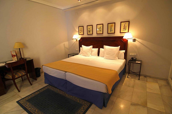 Imagen de la habitación del Hotel San Gil. Foto 7