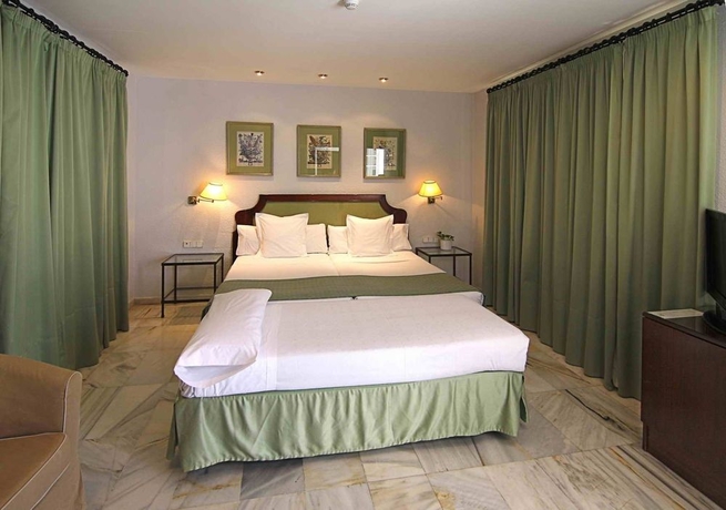 Imagen de la habitación del Hotel San Gil. Foto 12