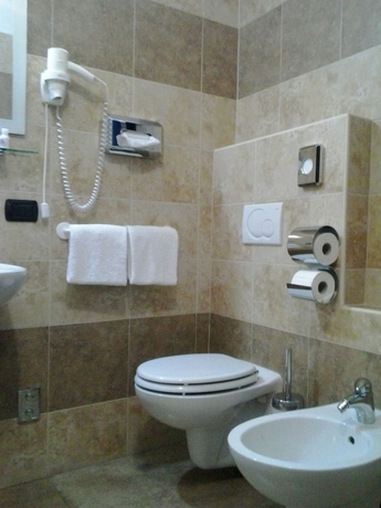 Imagen de la habitación del Hotel San Giorgio, Bergamo. Foto 7