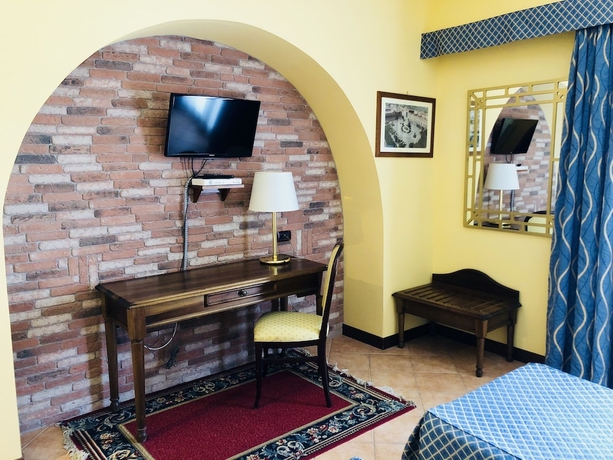 Imagen de la habitación del Hotel San Giorgio, Campobasso. Foto 5