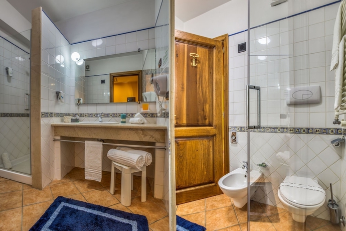 Imagen de la habitación del Hotel San Giorgio, Campobasso. Foto 10