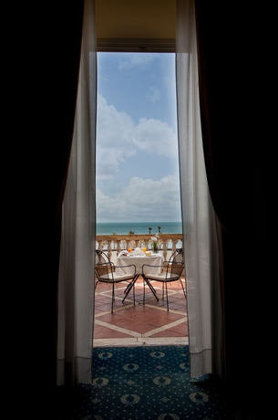 Imagen de los exteriores del Hotel San Giorgio, Civitavecchia. Foto 13