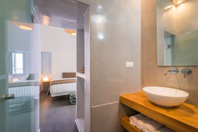 Imagen de la habitación del Hotel San Giorgio, Fira. Foto 2