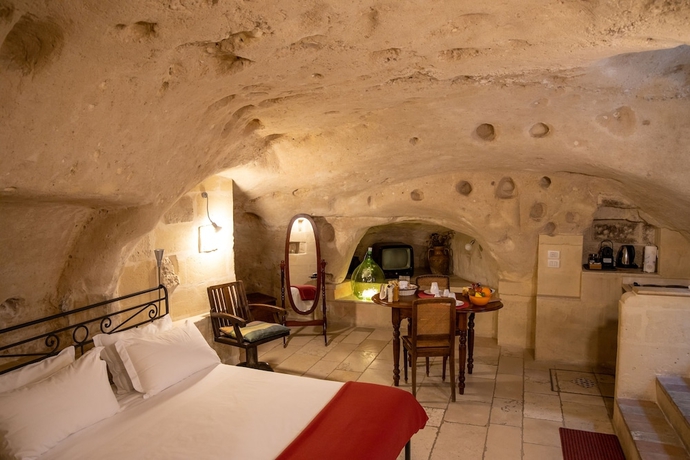 Imagen de la habitación del Hotel San Giorgio Matera. Foto 8