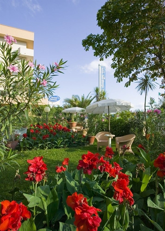 Imagen de los exteriores del Hotel San Giorgio Savoia. Foto 7