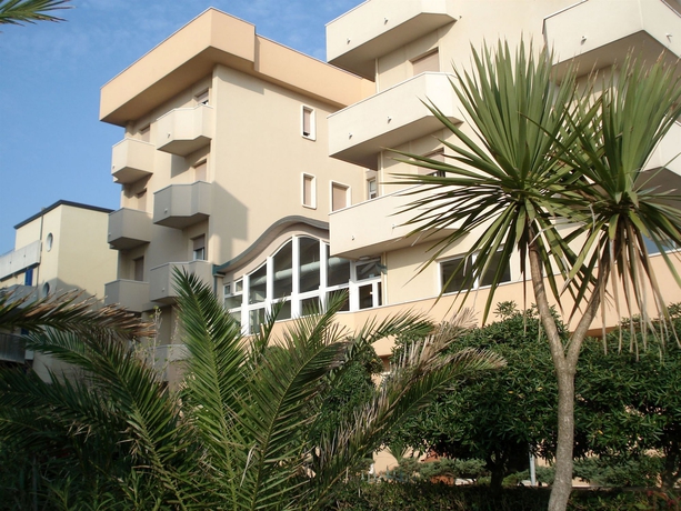 Imagen de los exteriores del Hotel San Giorgio Savoia. Foto 8