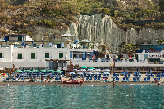 Imagen de los exteriores del Hotel San Giorgio Terme. Foto 12