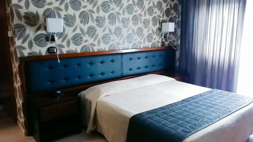 Imagen de la habitación del Hotel San Giorgio, Tur&iacute;n. Foto 9