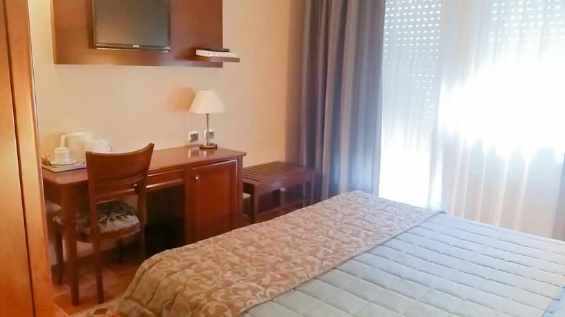 Imagen de la habitación del Hotel San Giorgio, Tur&iacute;n. Foto 10
