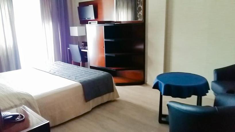 Imagen de la habitación del Hotel San Giorgio, Tur&iacute;n. Foto 11