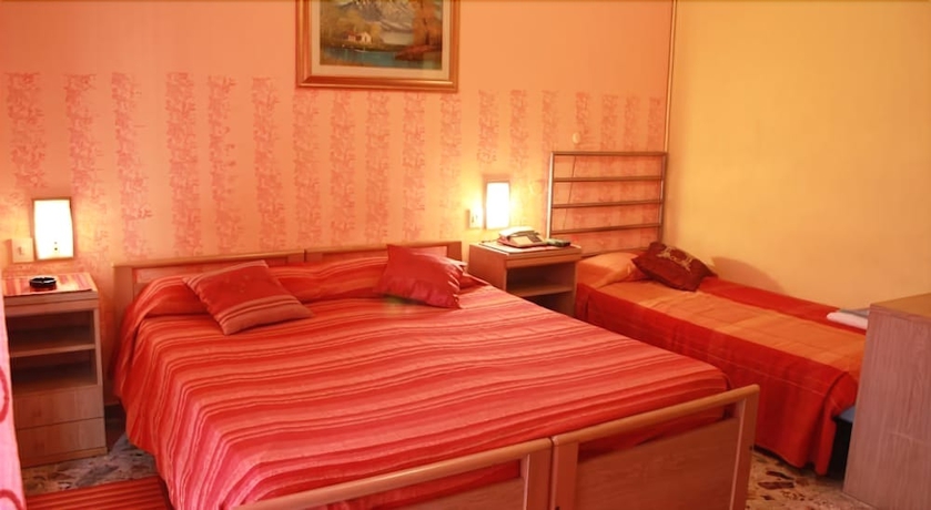 Imagen de la habitación del Hotel San Giovanni, Milán. Foto 4