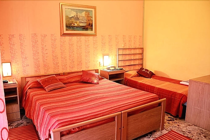 Imagen de la habitación del Hotel San Giovanni, Milán. Foto 6