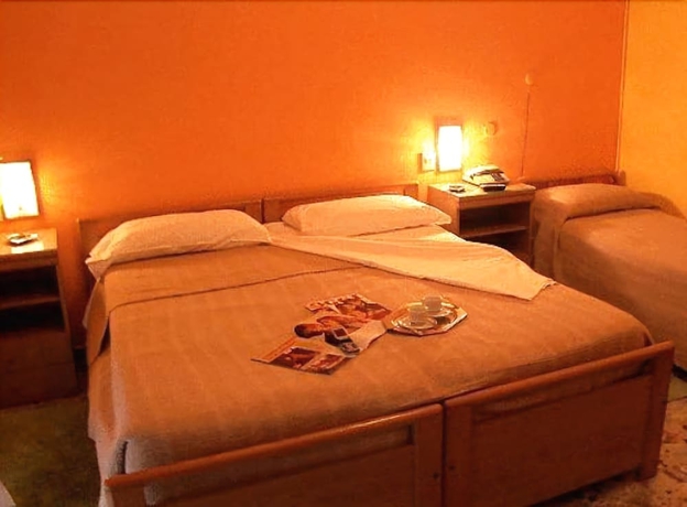 Imagen de la habitación del Hotel San Giovanni, Milán. Foto 14