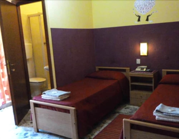 Imagen de la habitación del Hotel San Giovanni, Milán. Foto 17