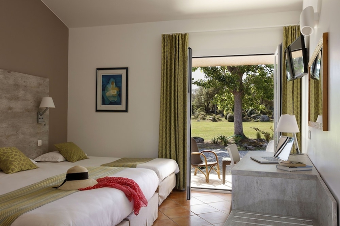 Imagen de la habitación del Hotel San Giovanni, Porto Vecchio. Foto 7