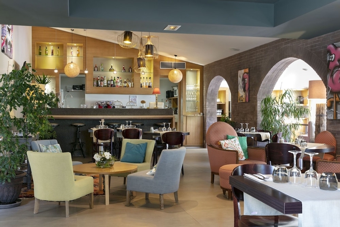 Imagen de los interiores del Hotel San Giovanni, Porto Vecchio. Foto 16