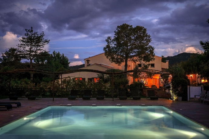 Imagen de la piscina del Hotel San Giovanni, Porto Vecchio. Foto 18