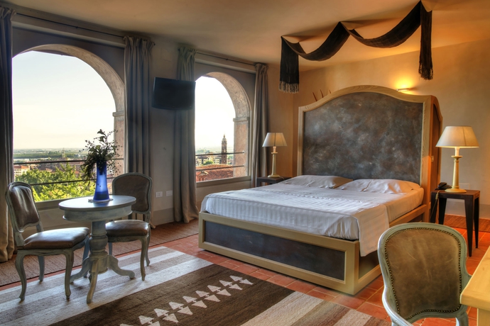 Imagen de la habitación del Hotel San Giovanni Resort. Foto 8