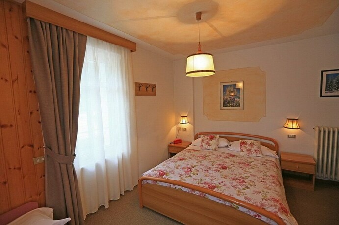 Imagen de la habitación del Hotel San Giovanni, S&egrave;n Jan. Foto 28